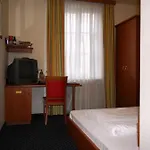 Suite Hotel 900 m zur Oper