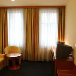 Suite Hotel 900 m zur Oper