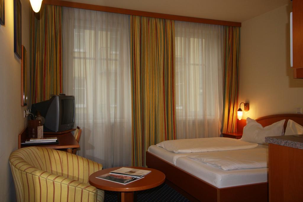 900 M Zur Oper Hotel Wien